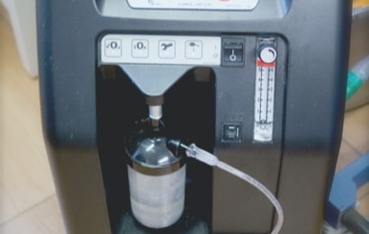 Oxygen generator