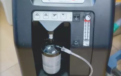 generátor kyslíku DeVilbiss a nádobka na vodu